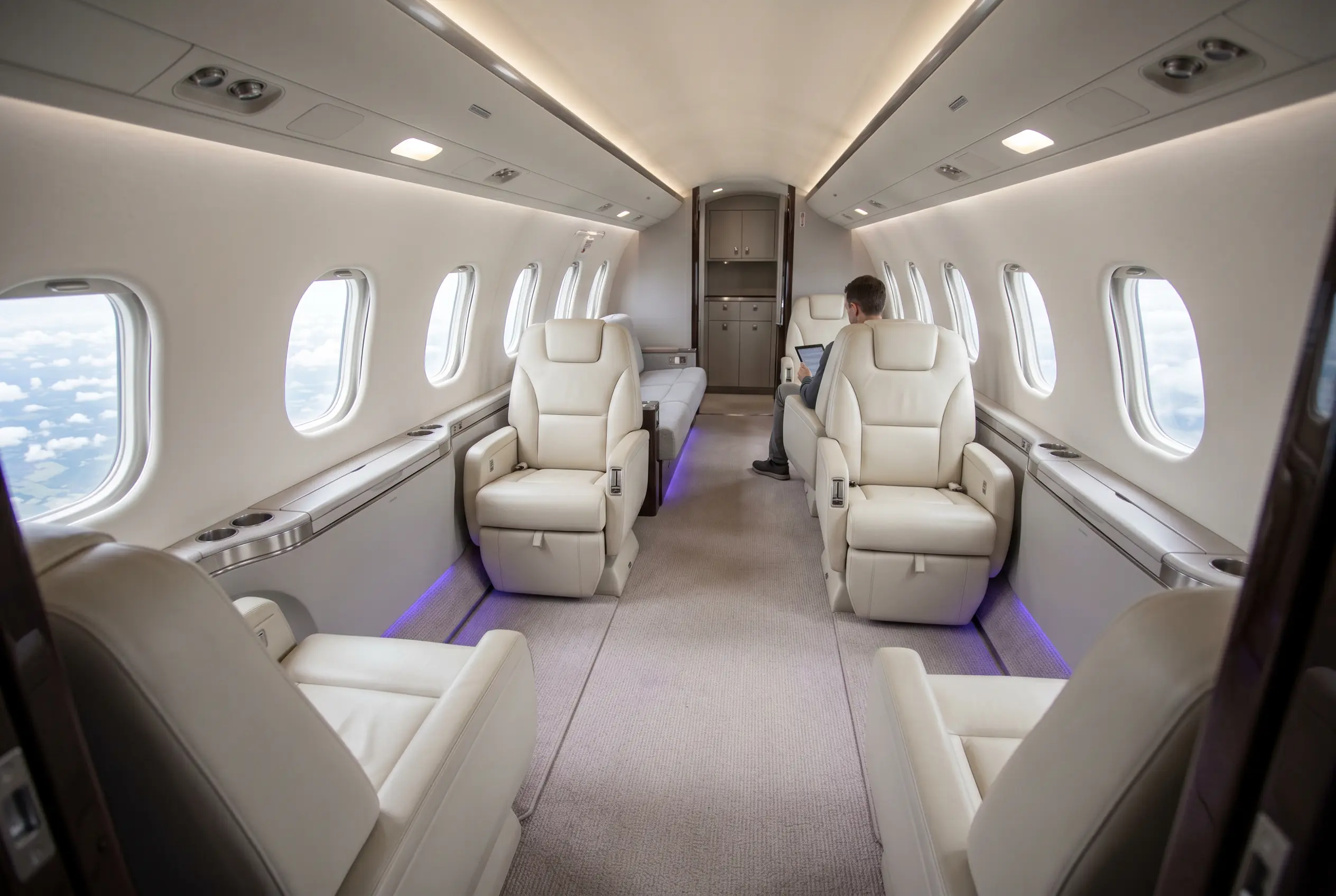 Cessna Citation Longitude flat-floor cabin for a Miami to New York charter